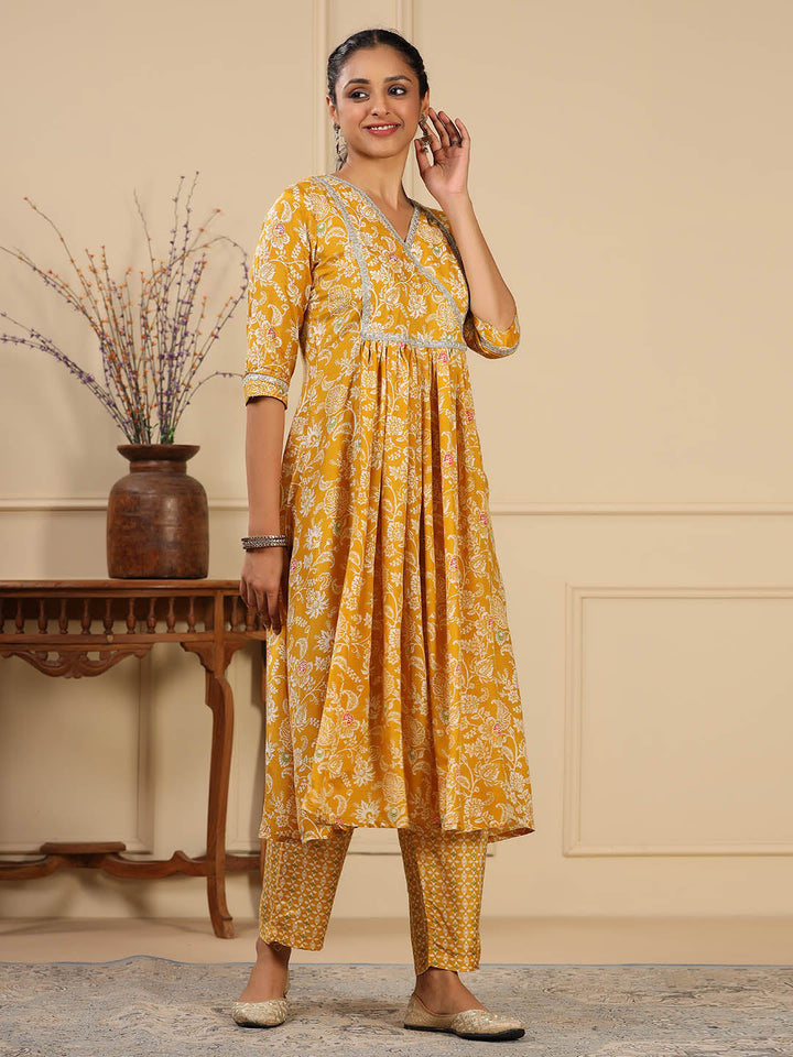 Floral Printed Muslin Anarkali Kurta Set