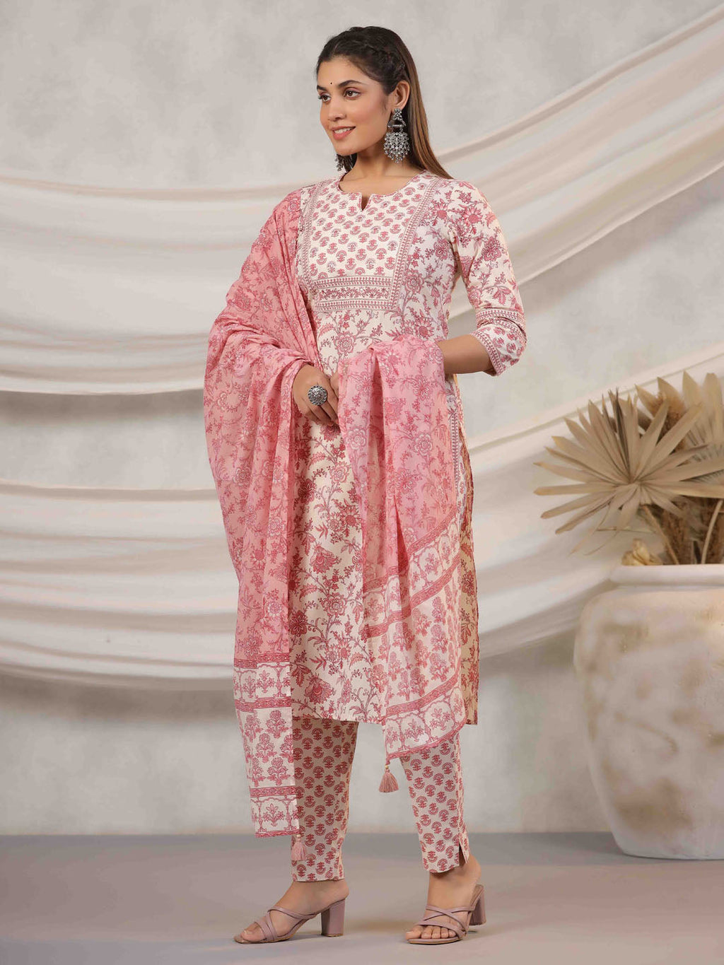 Floral Printed Kurta With Pants & Dupatta