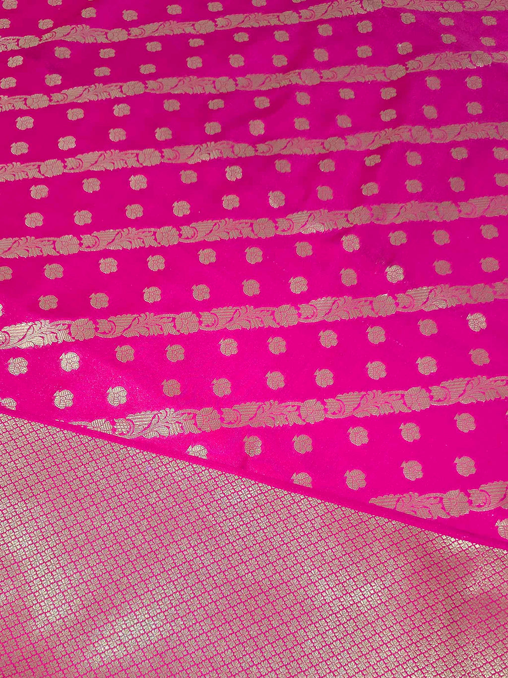 Rani Woven Design Banarasi Saree