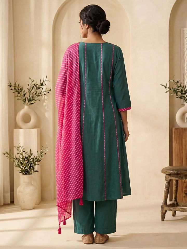 Green Embroidered Chanderi Kurta With Pant &amp; Dupatta