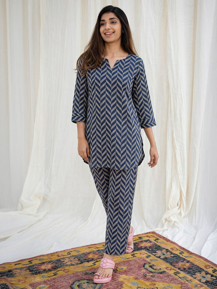 Blue Printed Cotton Blend Kurta Set