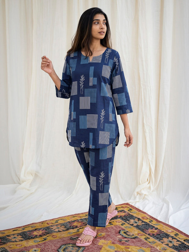 Blue Printed Cotton Blend Kurta Set
