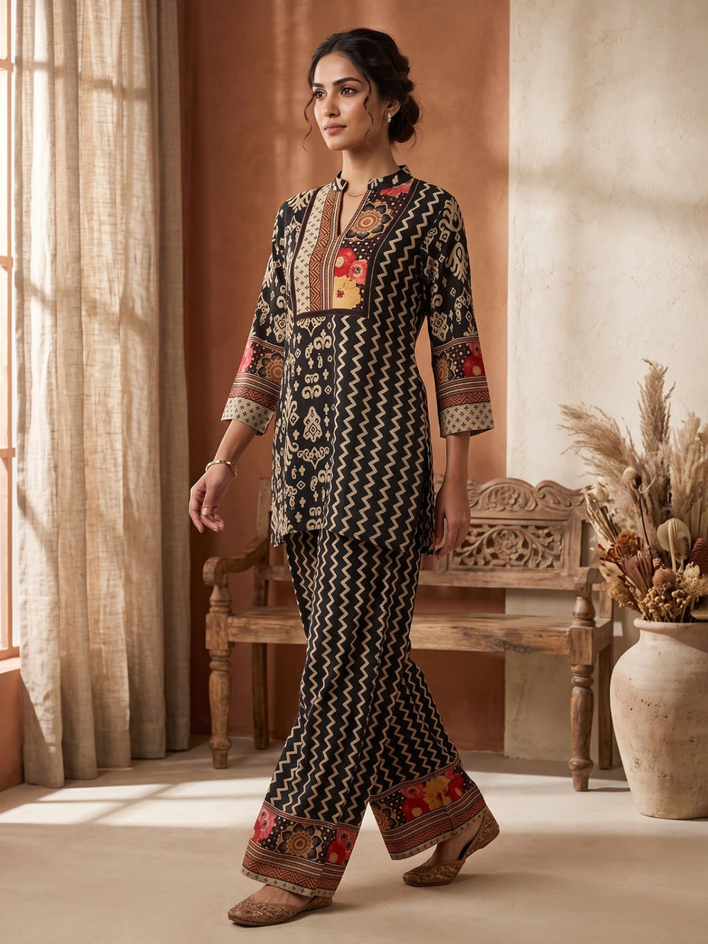 Black Printed Cotton Blend Round Neck Kurta With Pant
