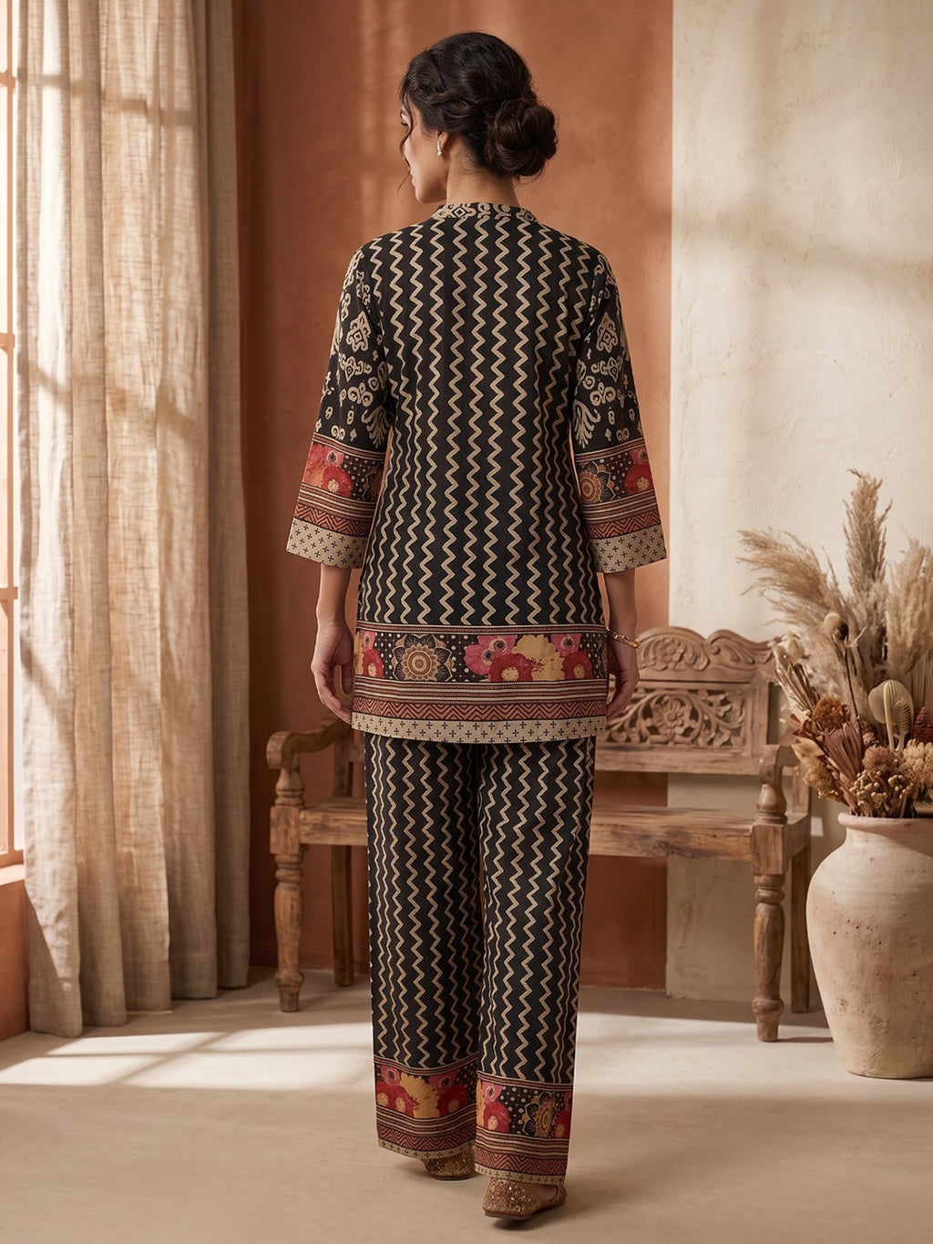 Black Printed Cotton Blend Round Neck Kurta With Pant