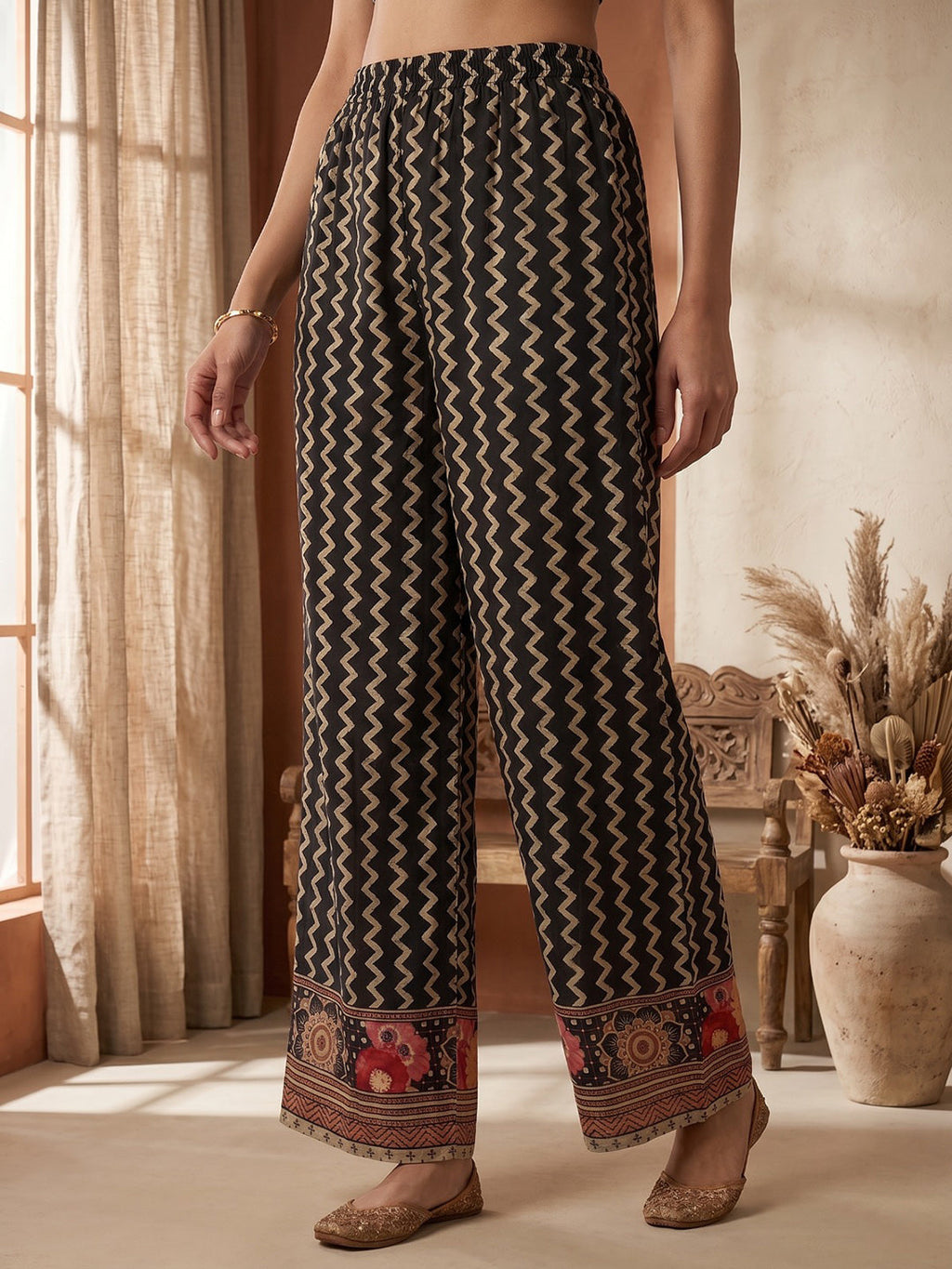 Black Printed Cotton Blend Round Neck Kurta With Pant
