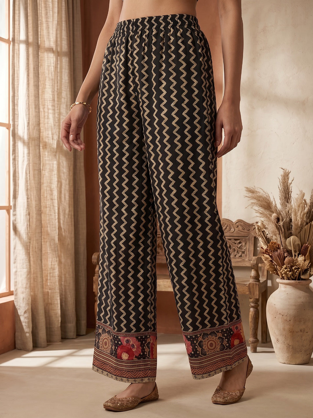 Black Printed Cotton Blend Round Neck Kurta With Pant