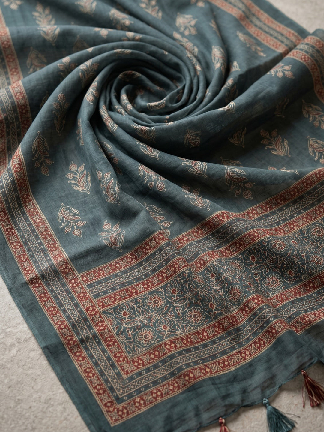Green Printed Cotton Blend Kurta With Pant & Dupatta