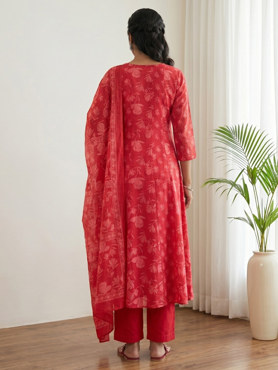 Embroidery Cotton Blend Kurta Set