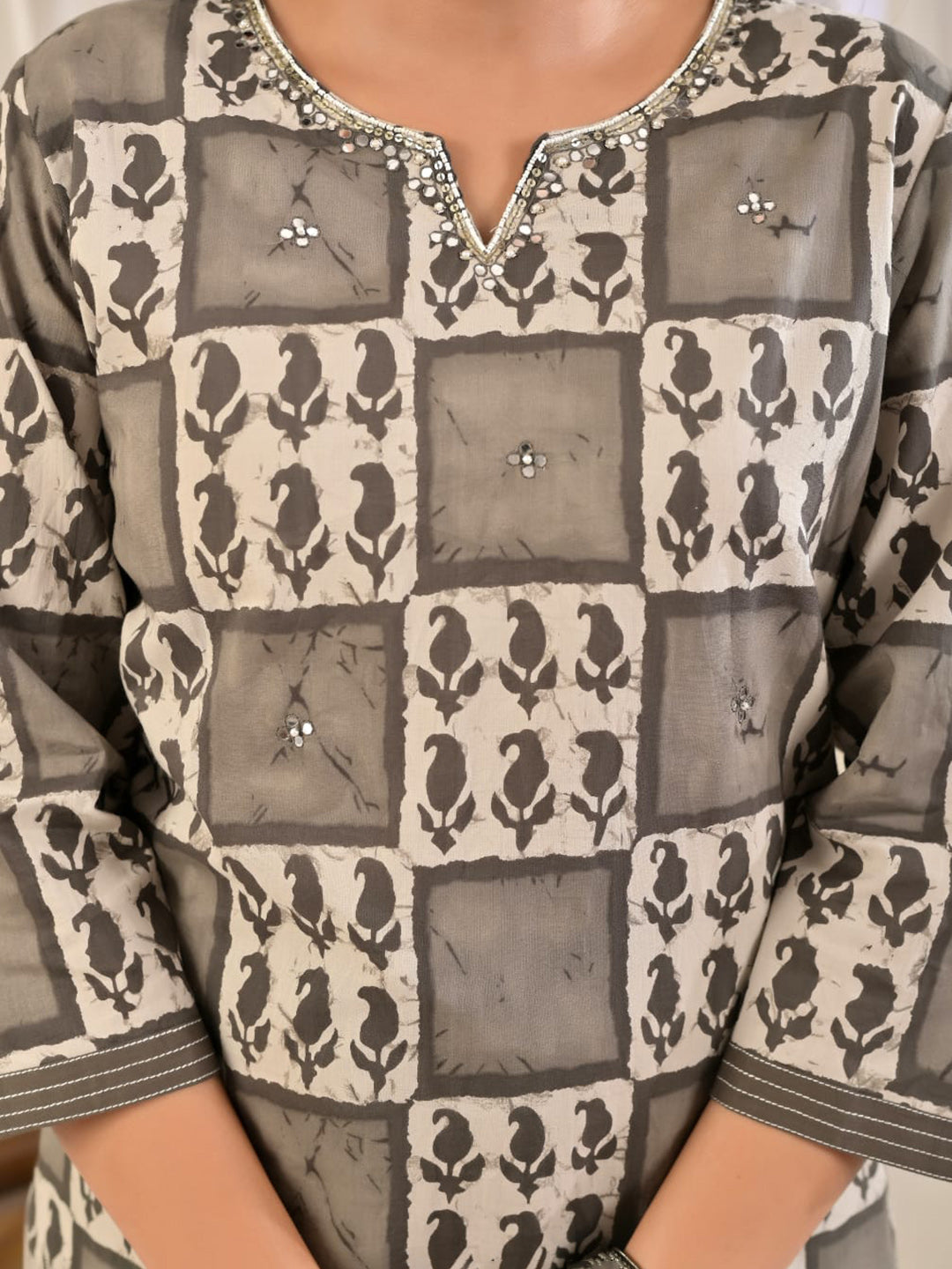Grey Embroidery Cotton Blend Kurta With Pant & Dupatta