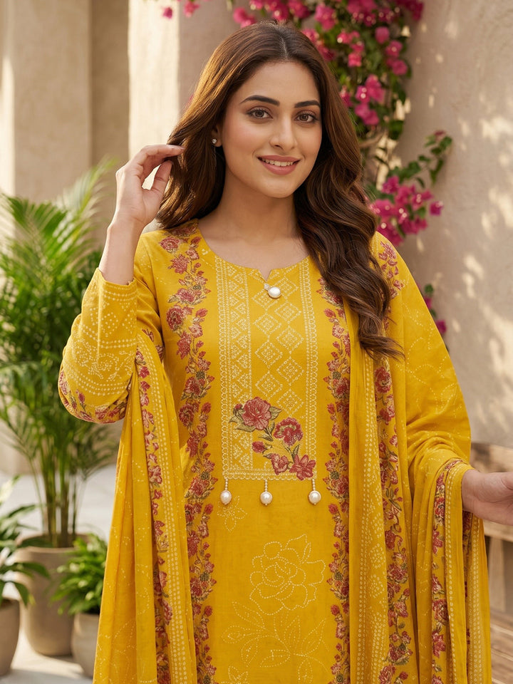 Yellow Printed Cotton Blend Straight Round Neck Suit Set