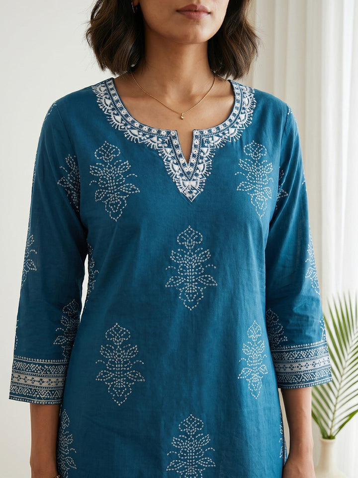 Teal Blue Cotton Blend Round Neck Printed Kurta