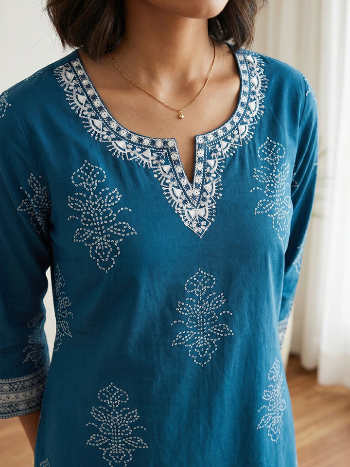 Teal Blue Cotton Blend Round Neck Printed Kurta