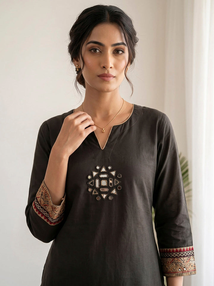 Mehndi Embroidered Cotton Blend Kurta Set