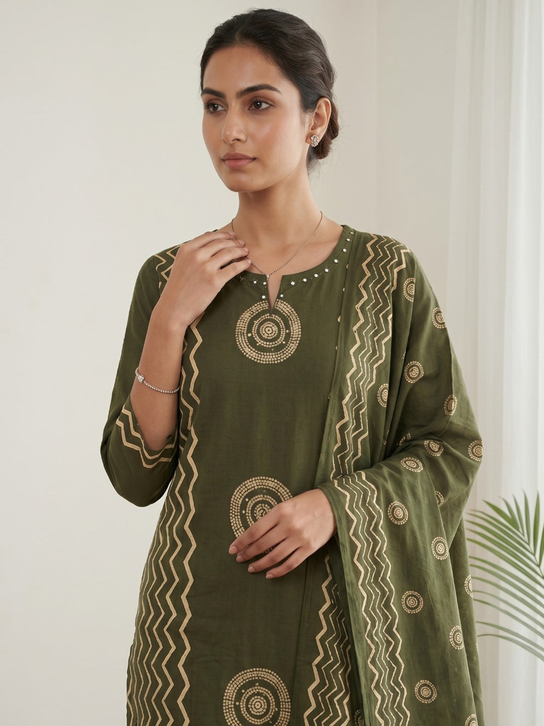 Green Printed Cotton Blend Kurta With Pant & Dupatta