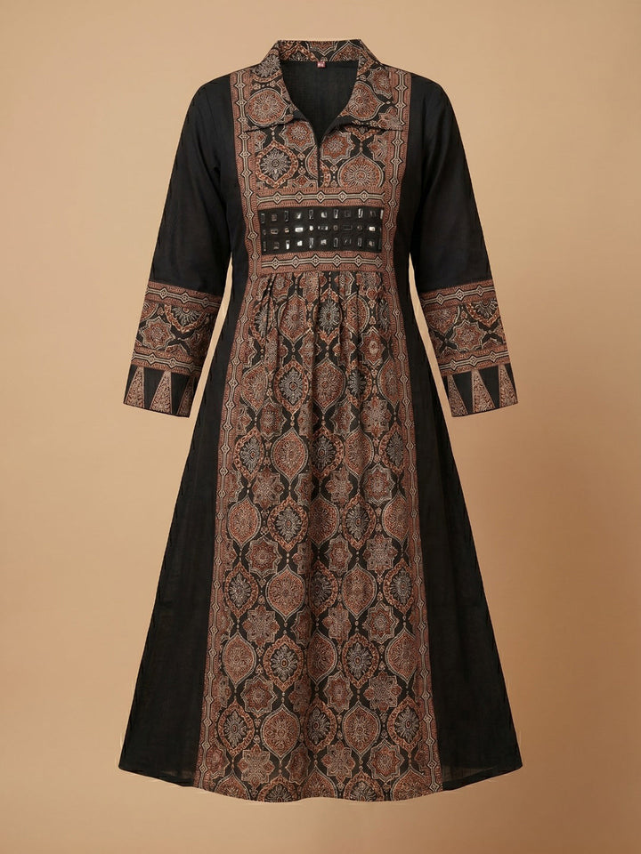 Black Embroidered Cotton Blend Straight Kurta