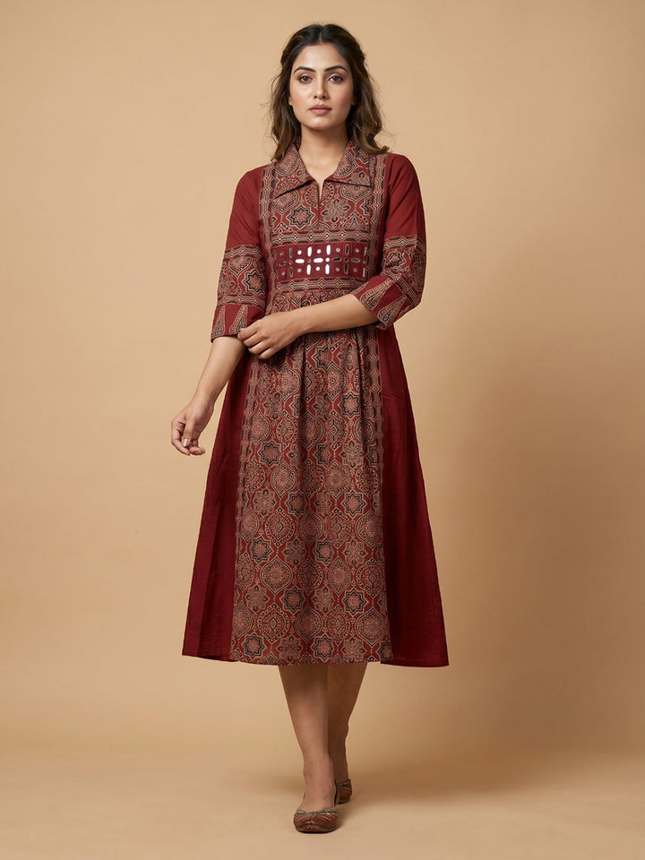 Red Embroidered Cotton Blend Straight Kurta