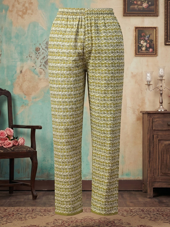 Green Embroidered Cotton Blend Straight Suit Set With Dupatta