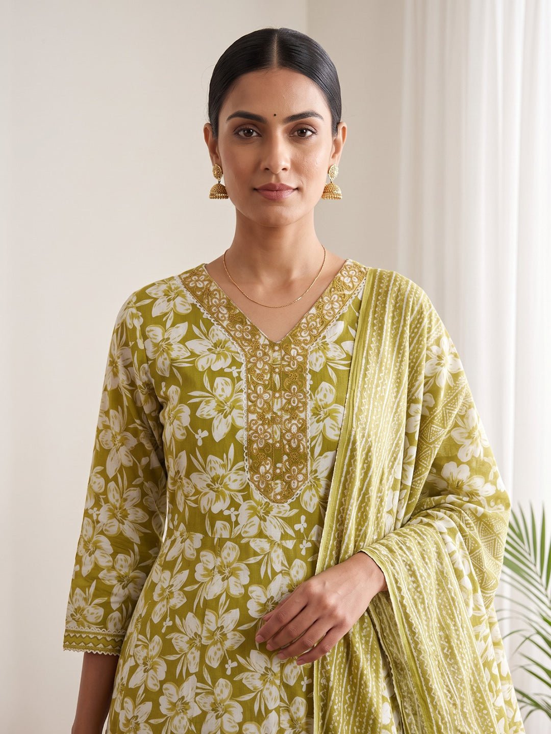 Green Printed Cotton Blend Kurta With Pant & Dupatta