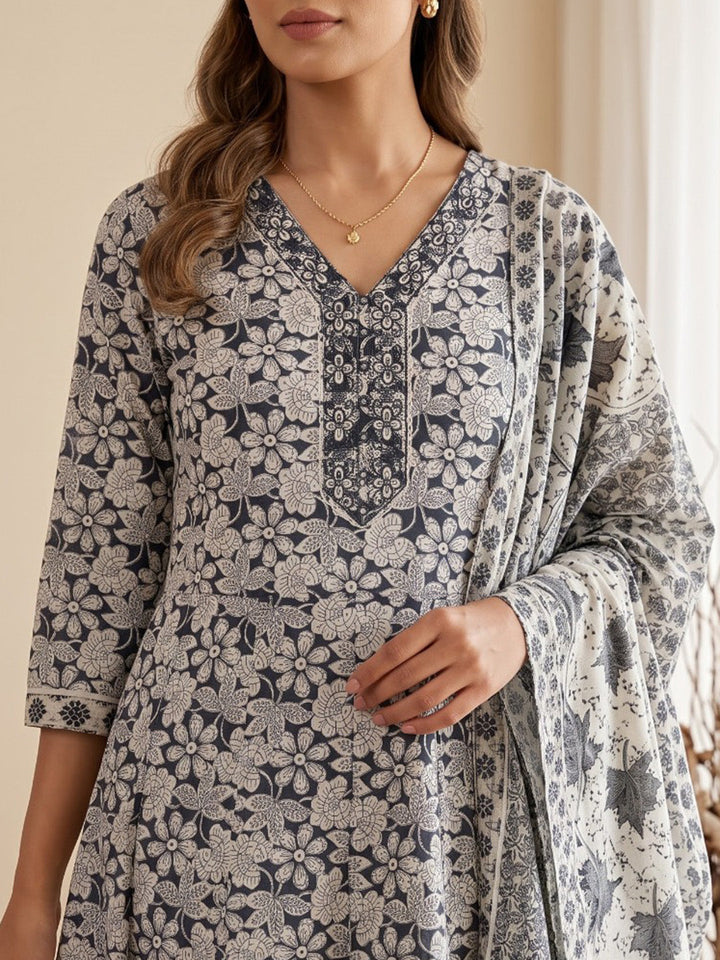 White Printed Cotton Blend Kurta With Pant &amp; Dupatta