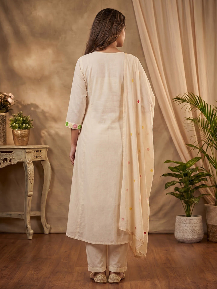 Cream Embroidered Chanderi Kurta With Pant &amp; Dupatta