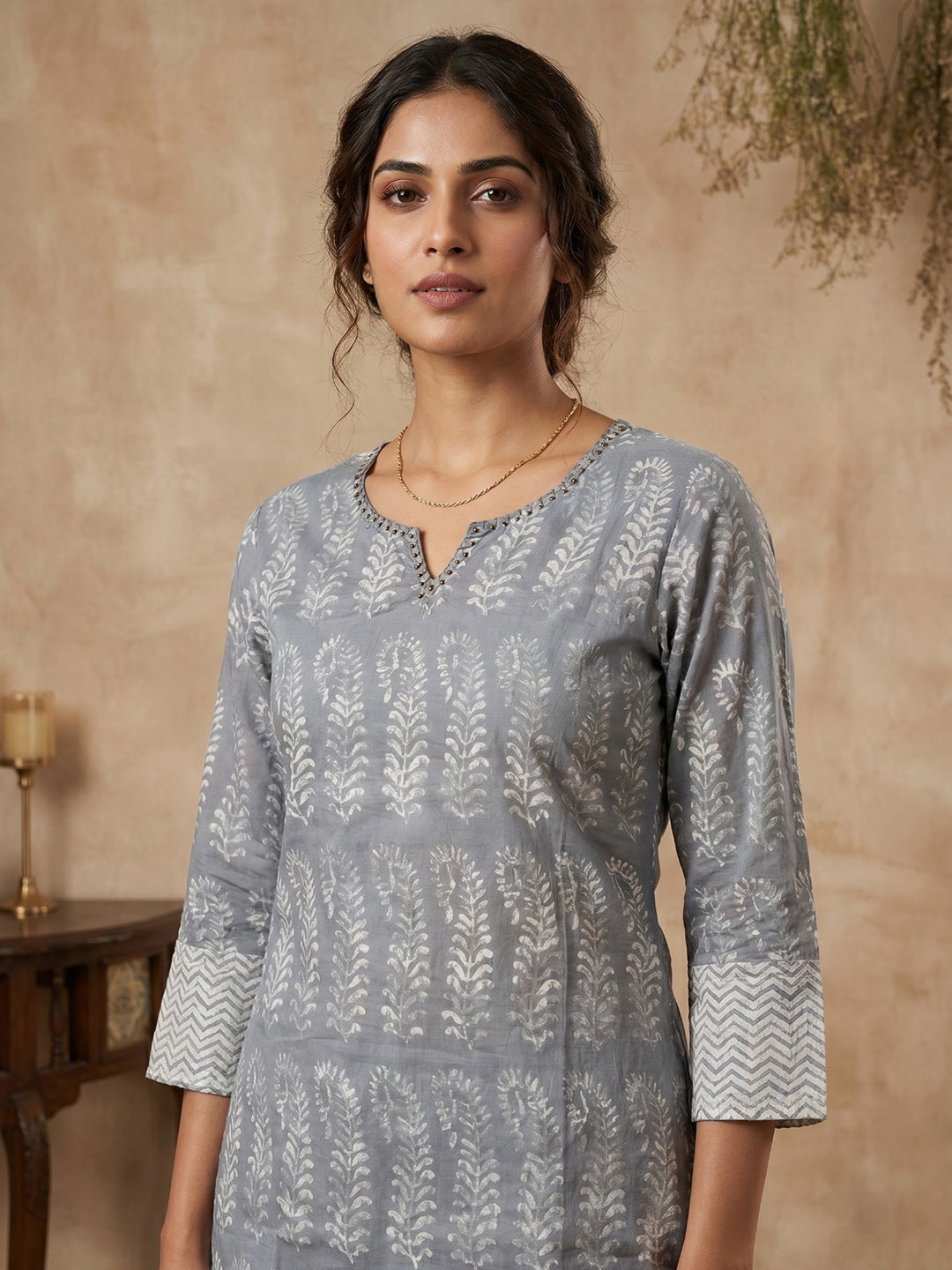Grey Cotton Blend Round Neck Embroidered Kurta