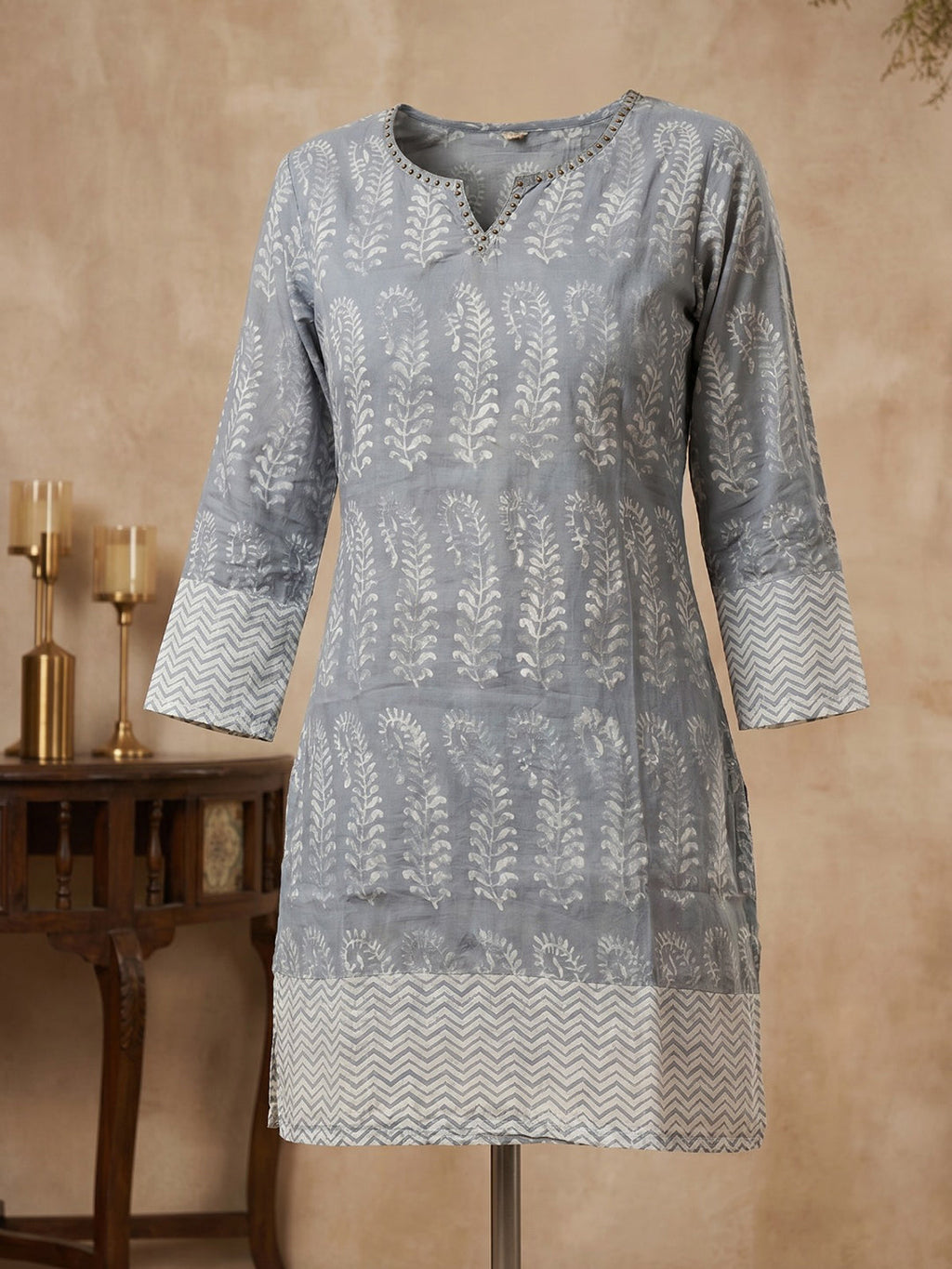 Grey Cotton Blend Round Neck Embroidered Kurta