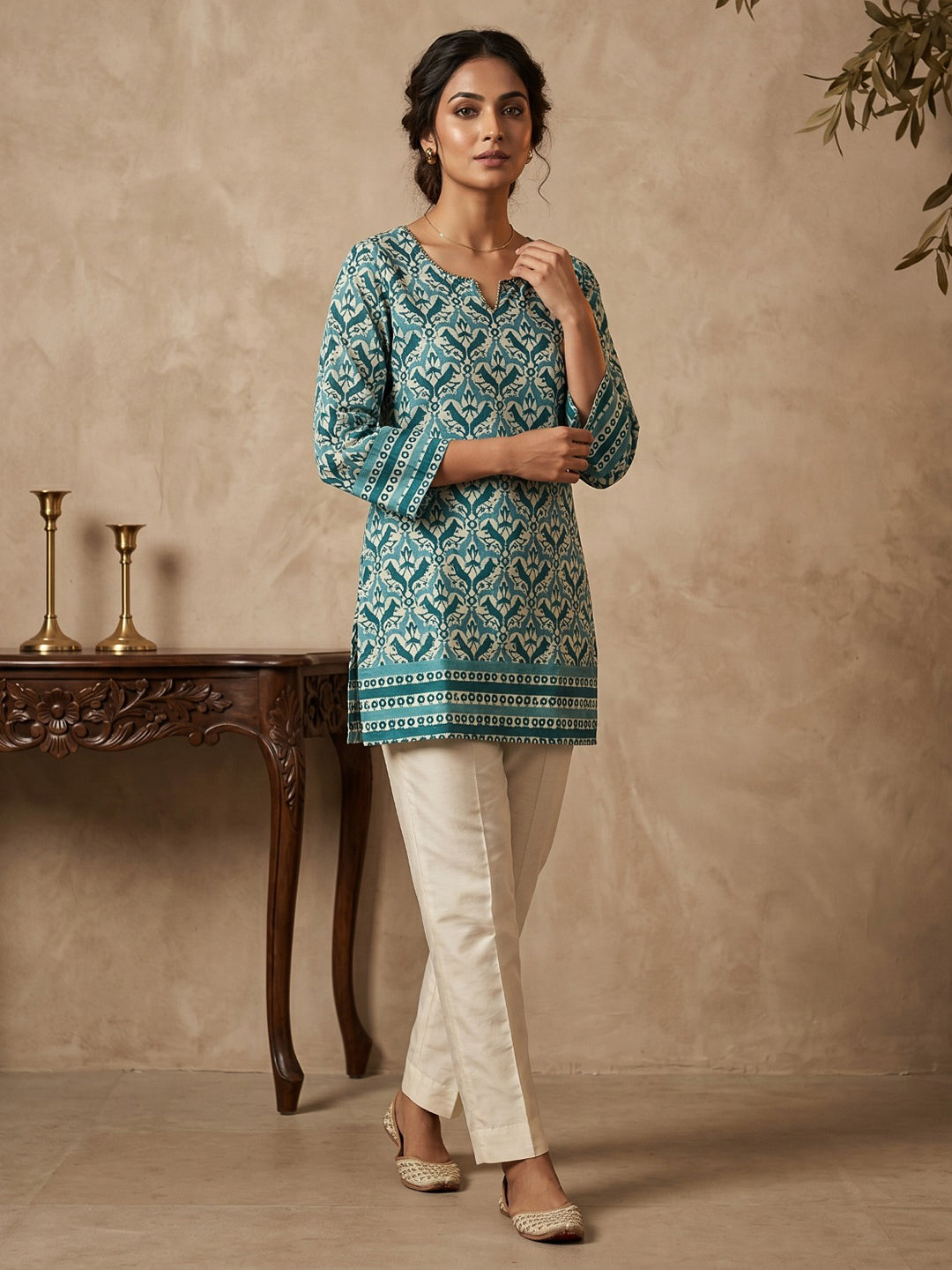Sky Blue Cotton Blend Round Neck Embroidered Kurta
