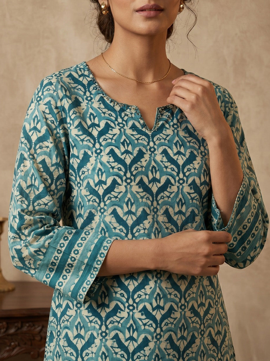 Sky Blue Cotton Blend Round Neck Embroidered Kurta