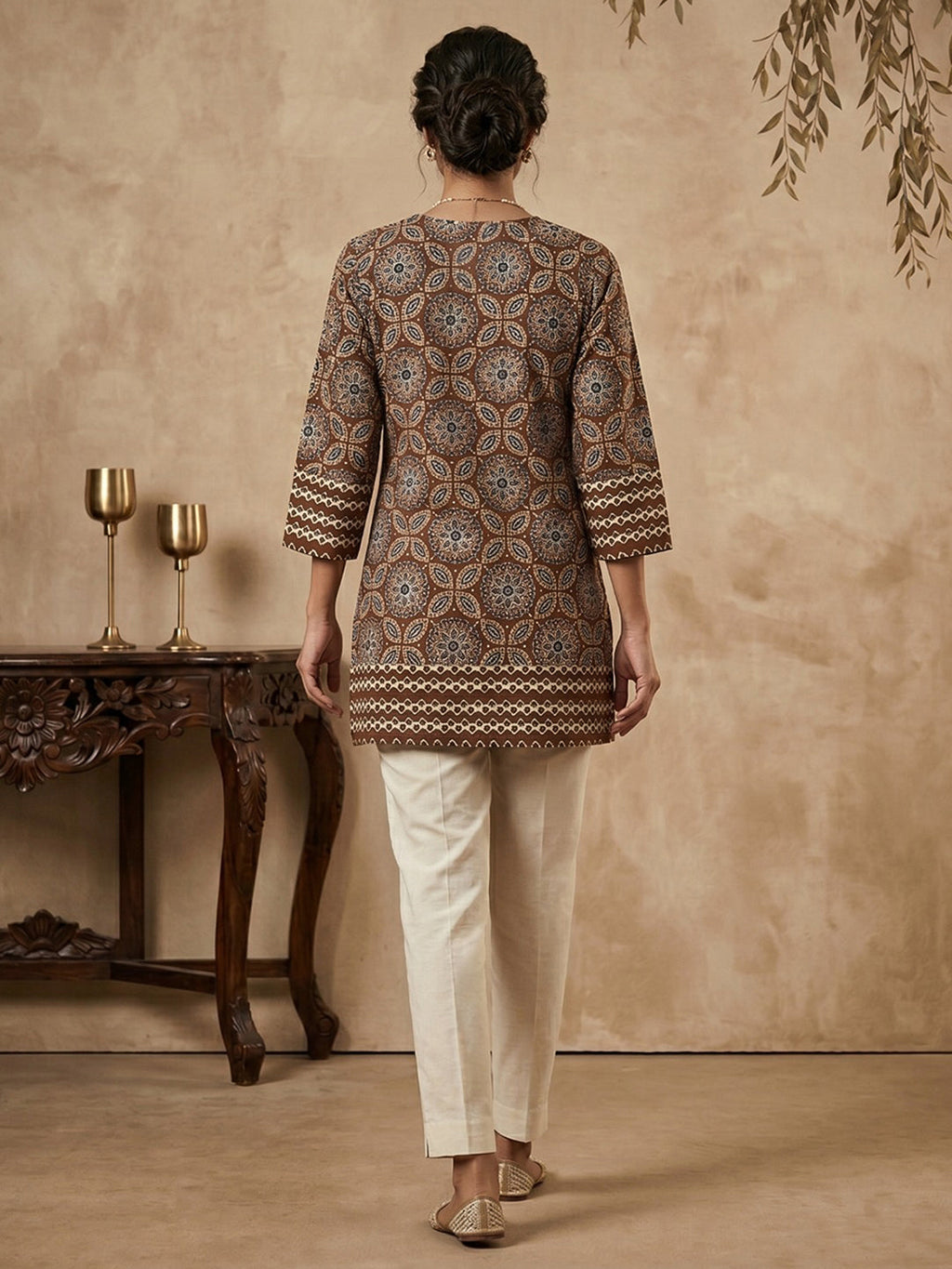 Rust Cotton Blend Round Neck Embroidered Kurta