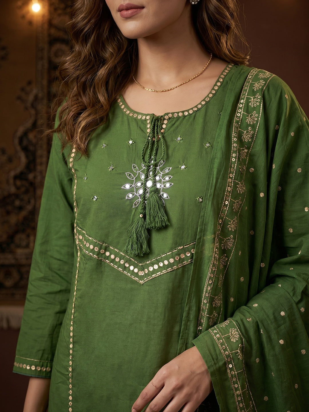 Green Embroidered Cotton Blend Round Neck Suit Set