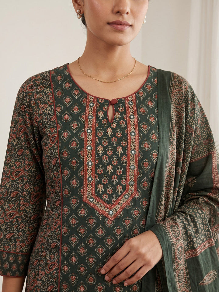 Green Embroidery Cotton Blend Kurta With Pant &amp; Dupatta
