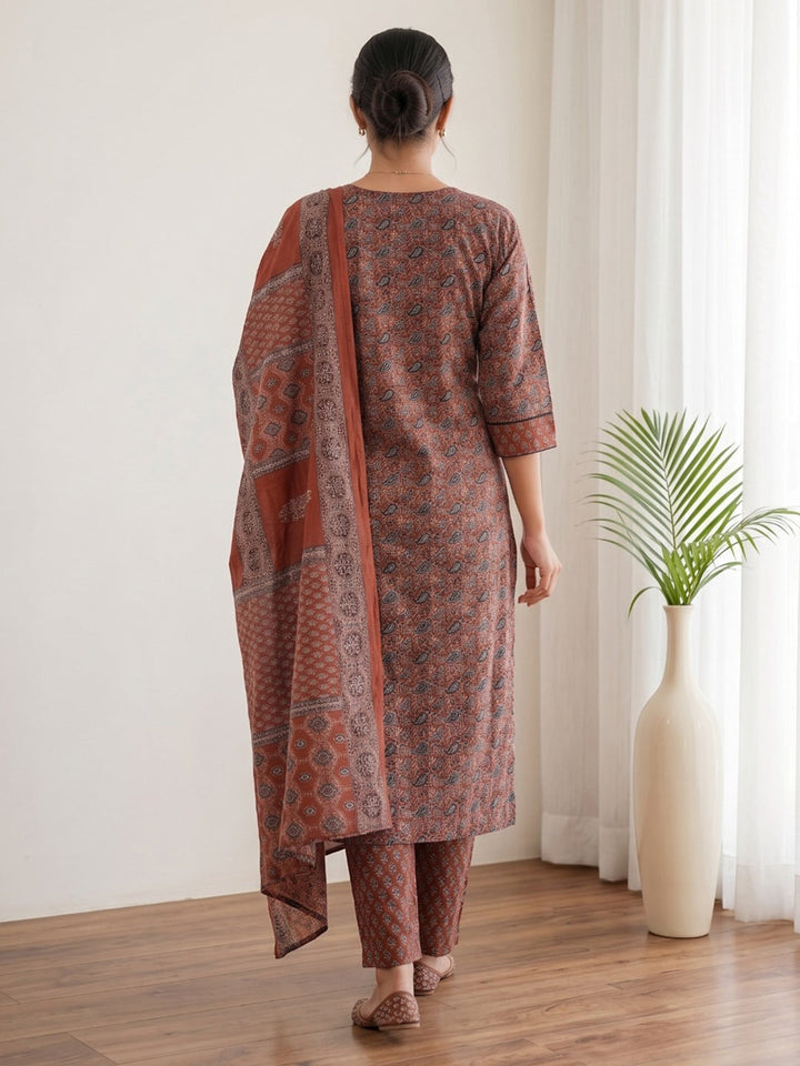 Maroon Embroidery Cotton Blend Kurta With Pant &amp; Dupatta