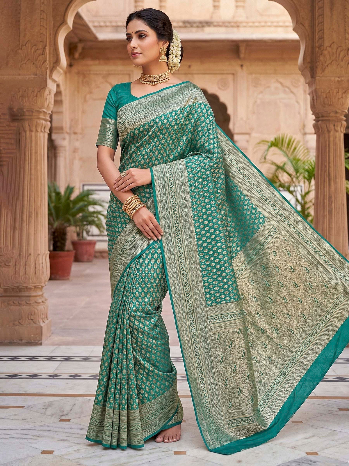 Green Woven Design Art Silk Kanjivaram Saree