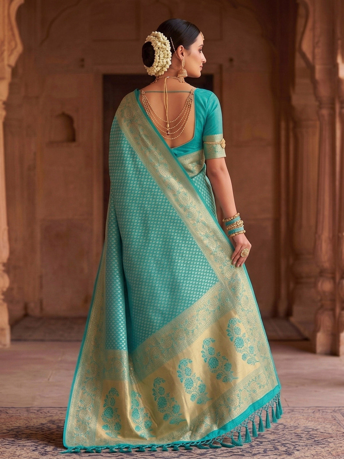 Firozee Woven Design Art Silk Kanjivaram Saree