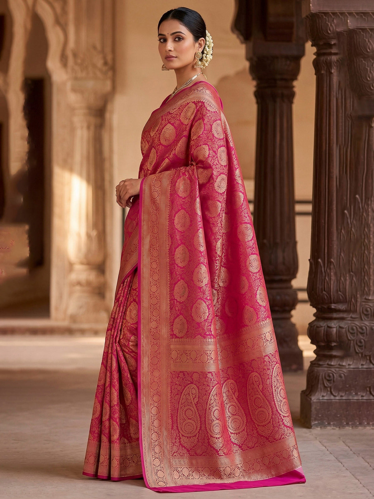 Rani Woven Design Art Silk Kanjivaram Saree