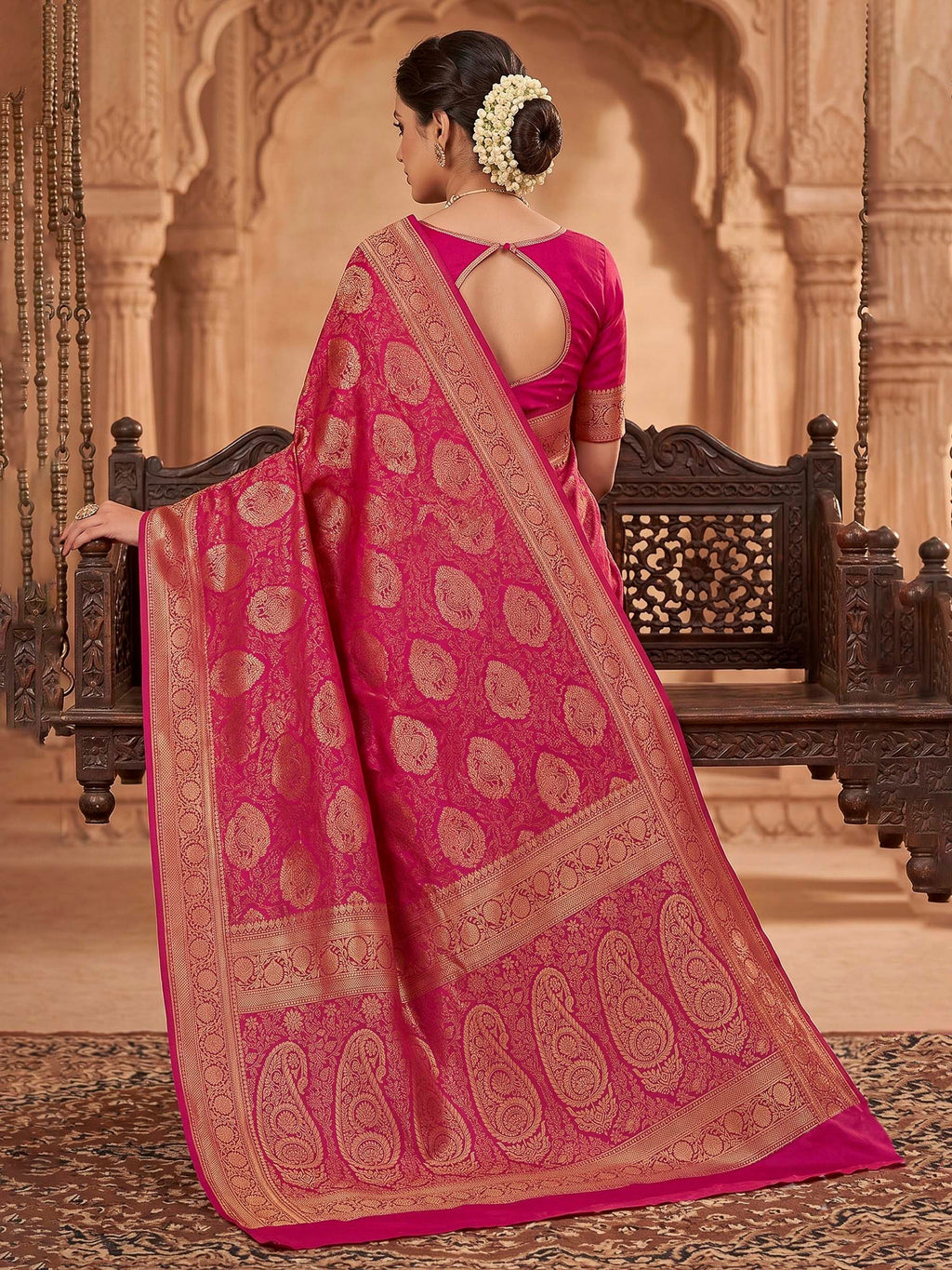 Rani Woven Design Art Silk Kanjivaram Saree