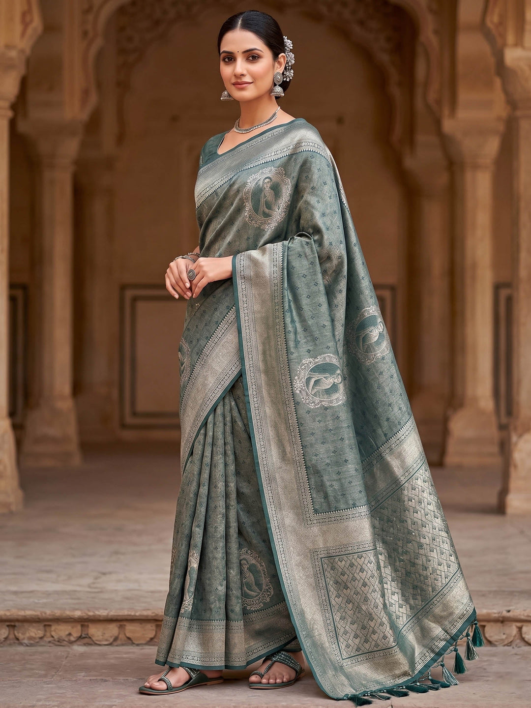 Green Woven Design Art Silk Kanjivaram Saree