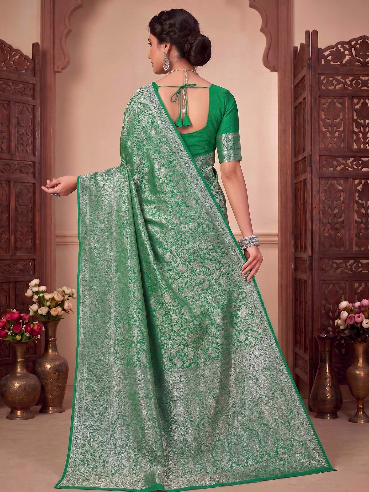 Green Woven Design Art Silk Kanjivaram Saree