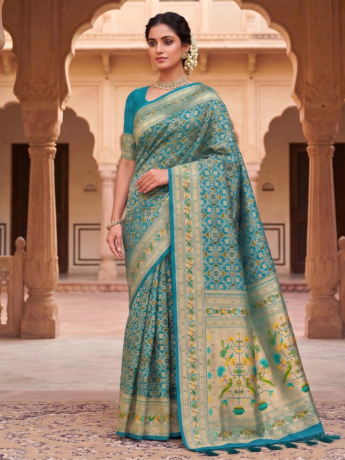 Firozee Woven Design Art Silk Kanjivaram Saree