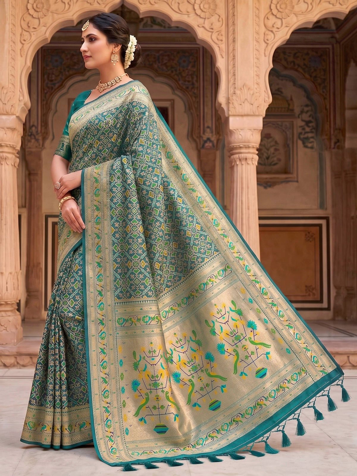 Firozee Woven Design Art Silk Kanjivaram Saree