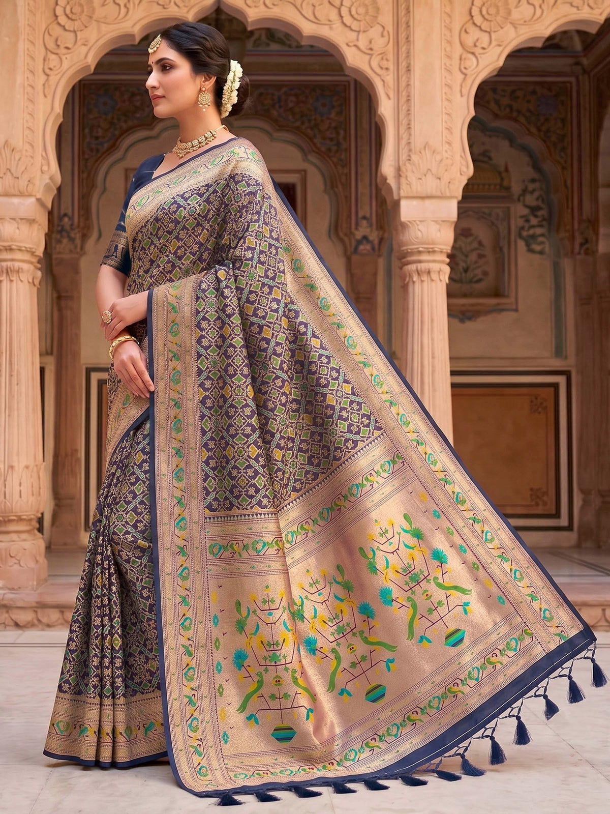 Navy Blue Woven Design Art Silk Kanjivaram Saree