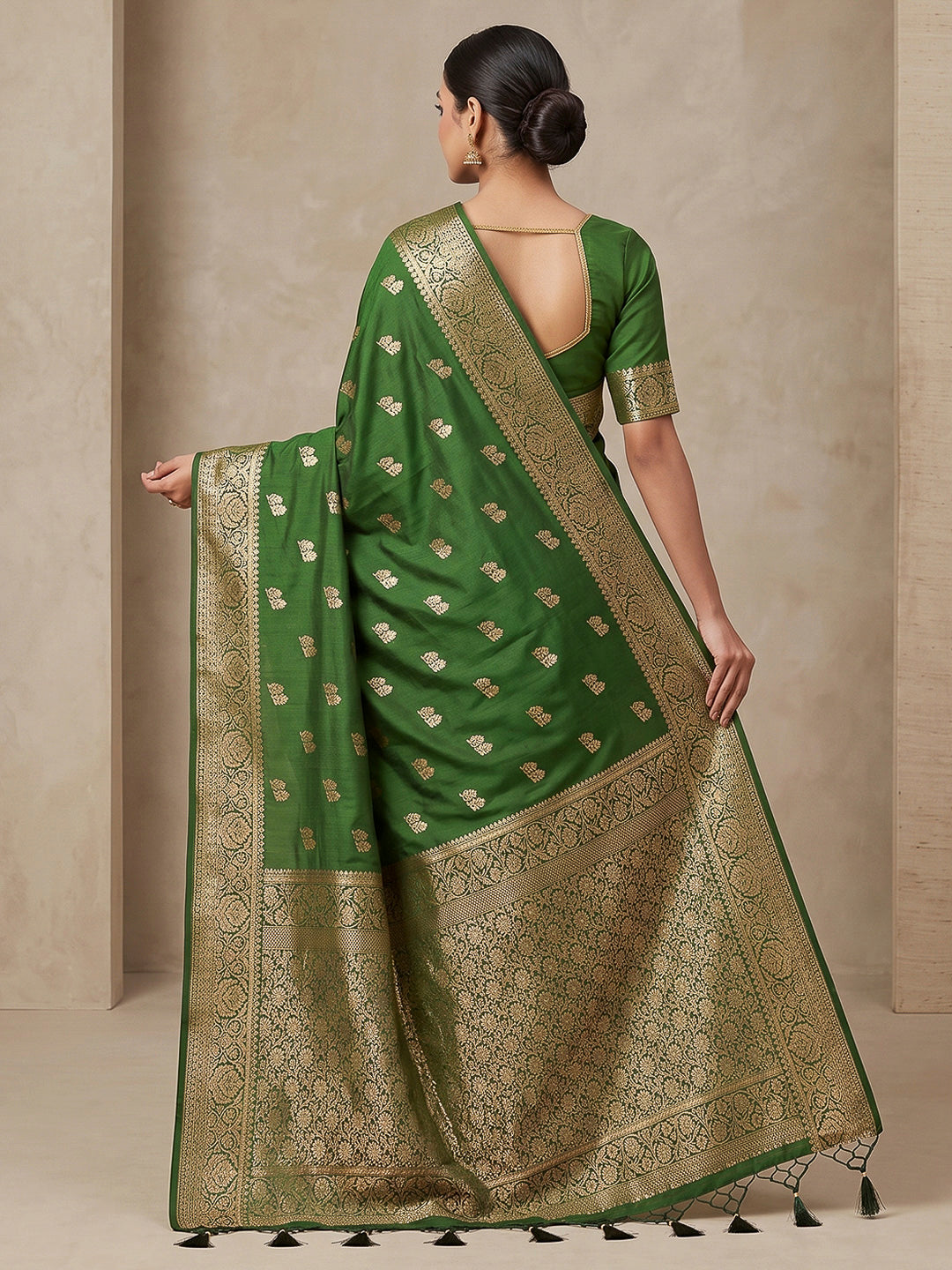 Green Woven Design Dola Silk Saree