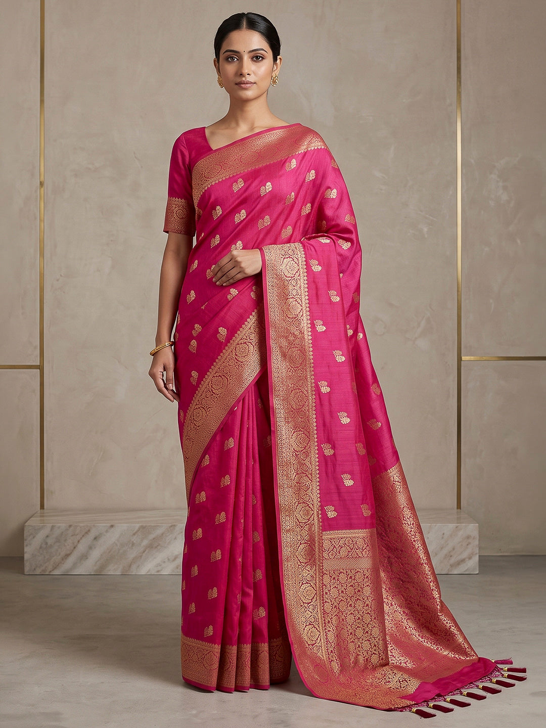 Rani Woven Design Dola Silk Saree