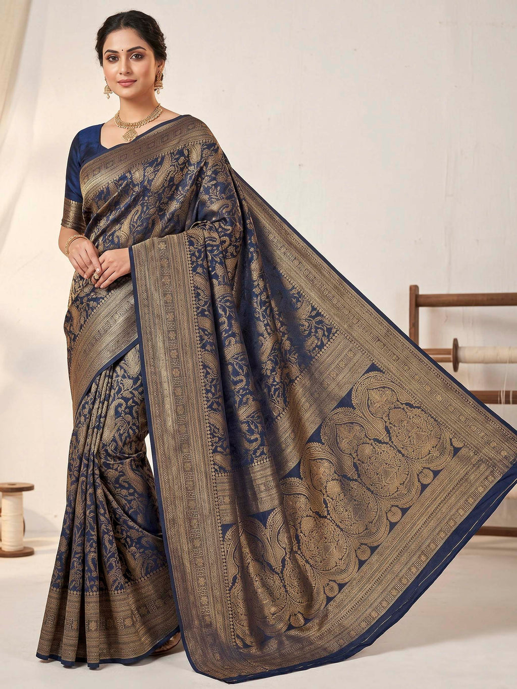 Navy Blue Woven Design Art Silk Kanjivaram Saree