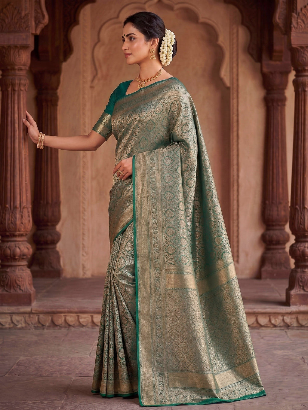 Green Woven Design Art Silk Kanjivaram Saree