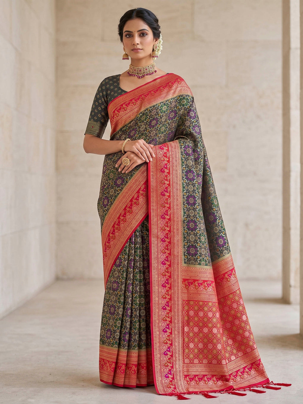 Bottle Green Woven Design Art Silk Kanjivaram Saree