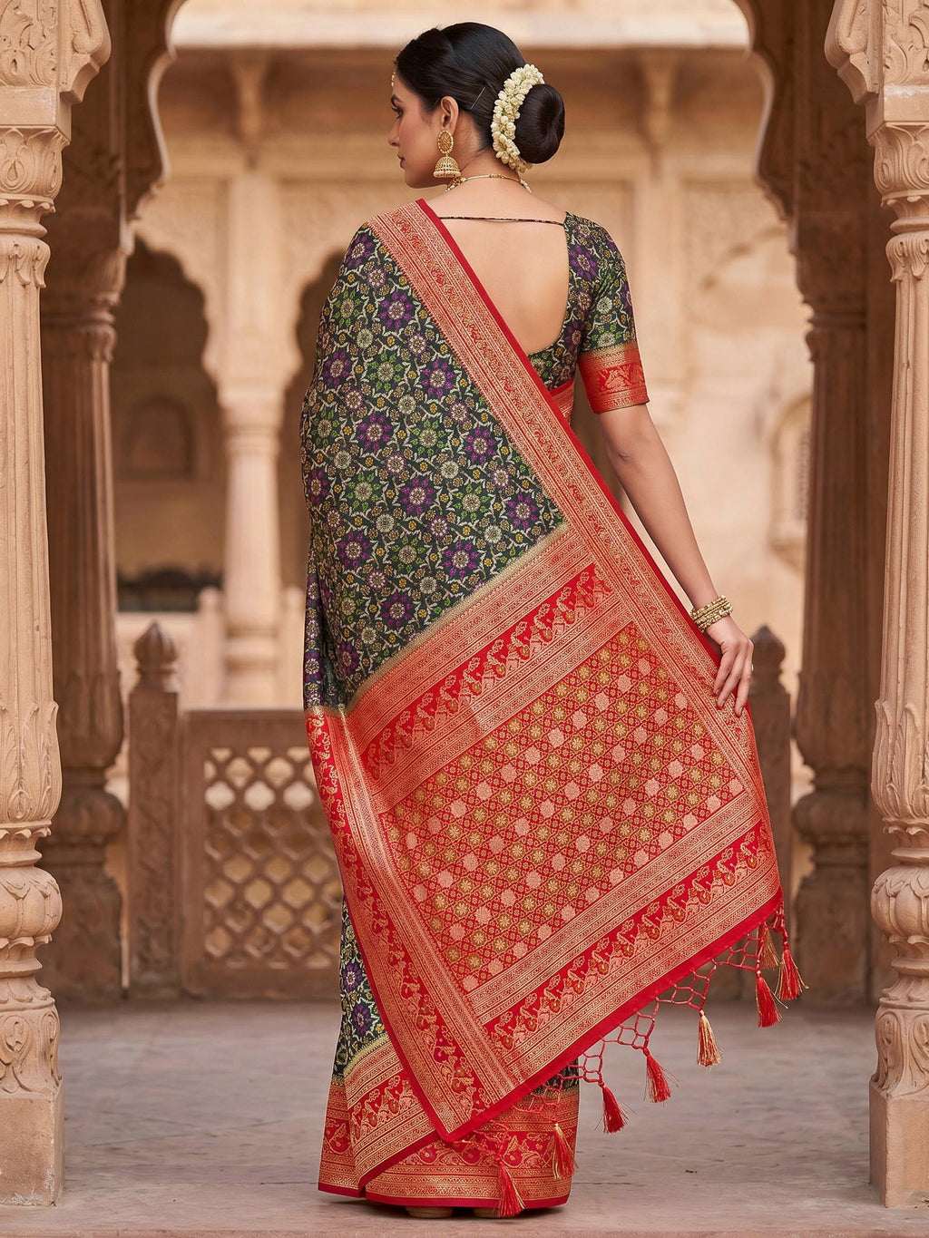 Bottle Green Woven Design Art Silk Kanjivaram Saree