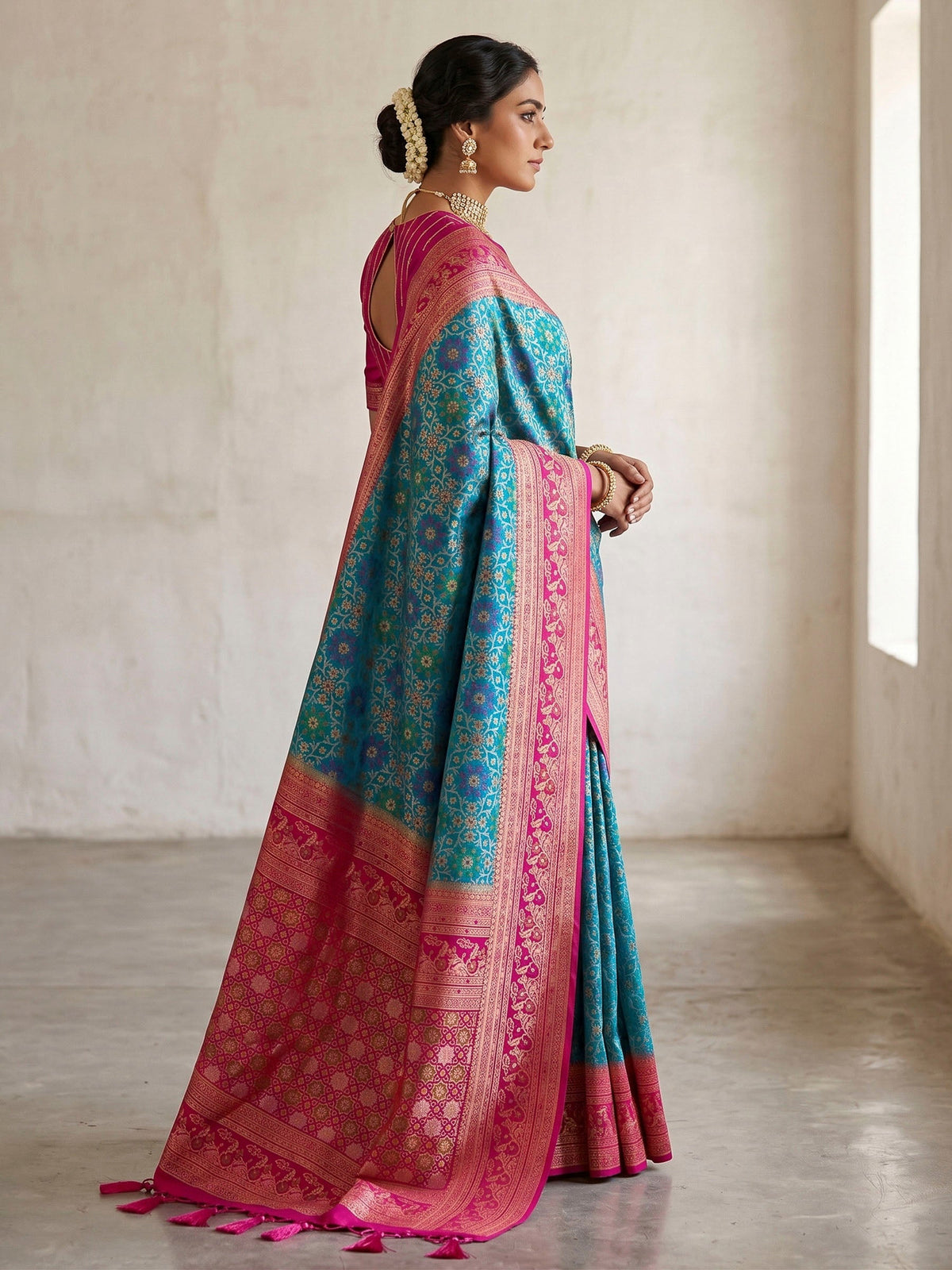 Firozee Woven Design Art Silk Kanjivaram Saree