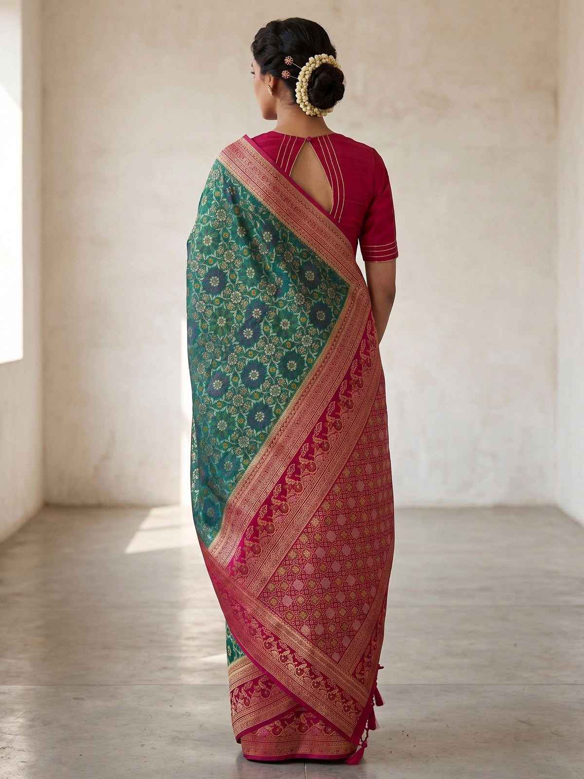 Green Woven Design Art Silk Kanjivaram Saree