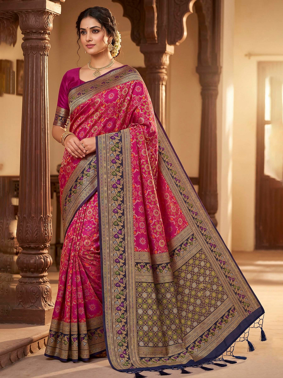 Rani Woven Design Art Silk Kanjivaram Saree